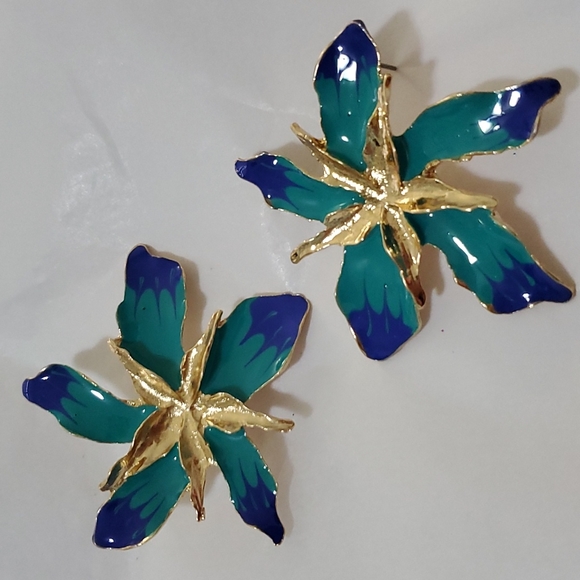 Fashion Geometric Metal Multi  Flowers Women Stud Earrings - Picture 2 of 5